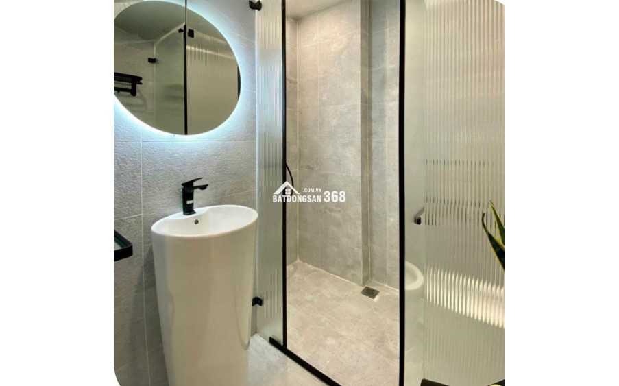Cho thuê Nhà KD, VP, Nhà Hàng, Mai Hắc Đế, thang máy; vỉa hè 113m2* 5T- 45 Tr